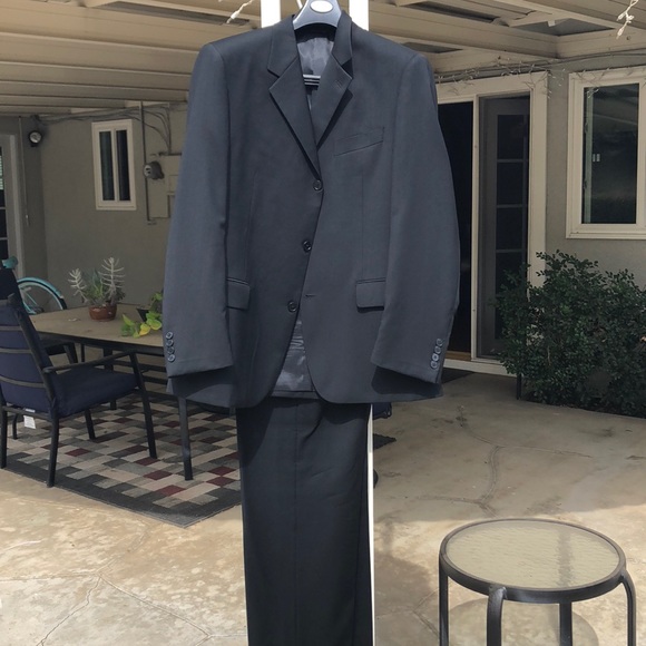 Gianni Uomo Other - EUC Gianni Uomo Black Suit Size 40R